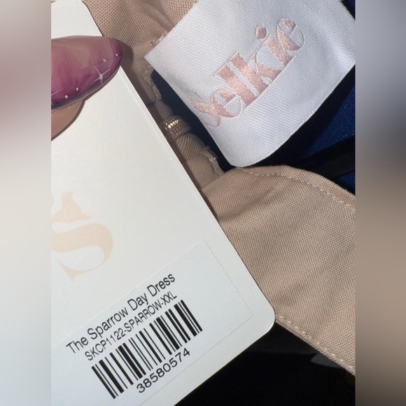 Selkie Day Dress - Picture 4 of 7